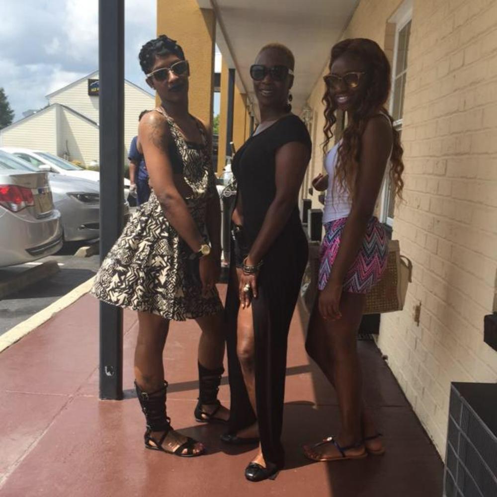 Meet your Posher, Shelia